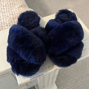 EMU Australia House slippers